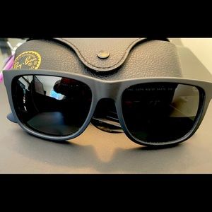ray ban 4165 justin sunglasses with revant polarized lenses with cloth and case
